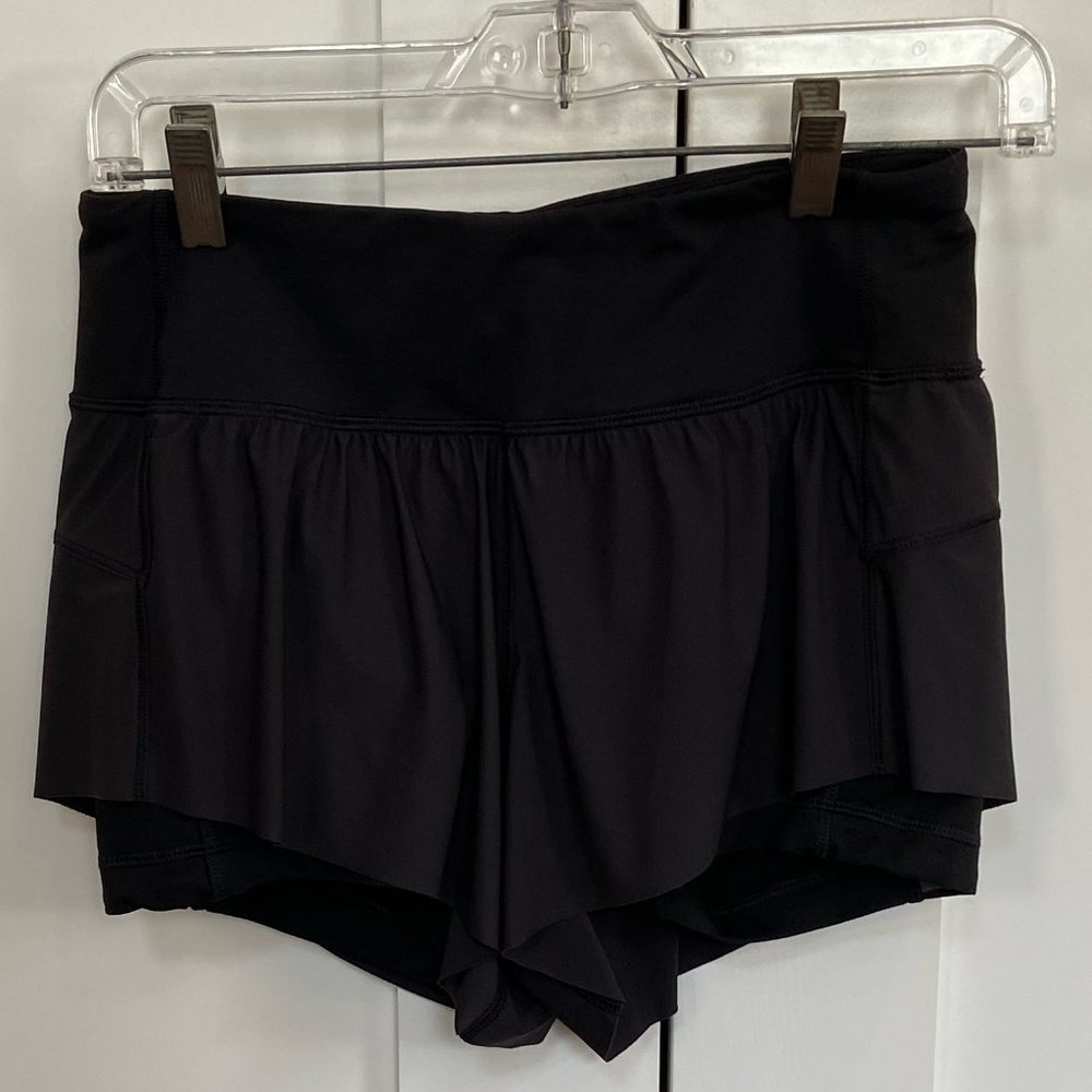 Lululemon Sea-Me Run Shorts - Size 6